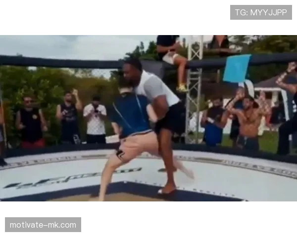 乔恩·琼斯今天又炸场了？这生活比赛场还精彩吧！