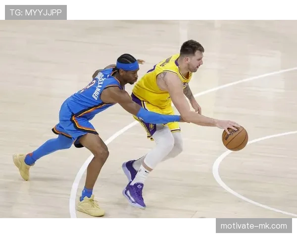 东契奇挡拆制造突破空间提升球队关键得分效率